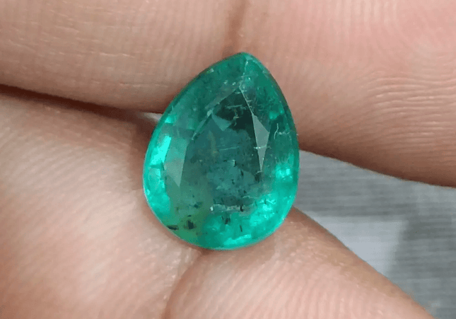 GSI Certified 4.19ct Medium Deep Zambian Emerald, Natural Earth Mined Gemstone - SMSGEMS 