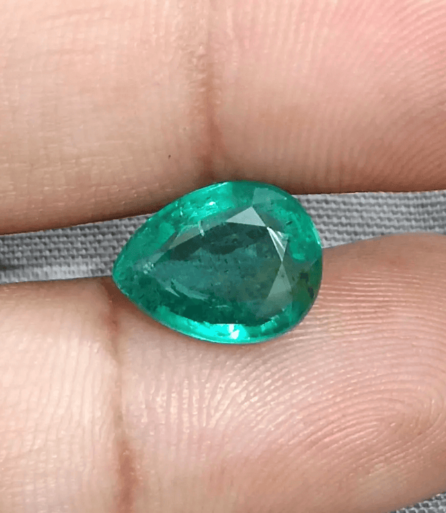 GSI Certified 4.19ct Medium Deep Zambian Emerald, Natural Earth Mined Gemstone - SMSGEMS 