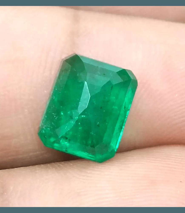 4.25ct GSI Certified Vivid Deep Green Natural Earth Mined - SMSGEMS 