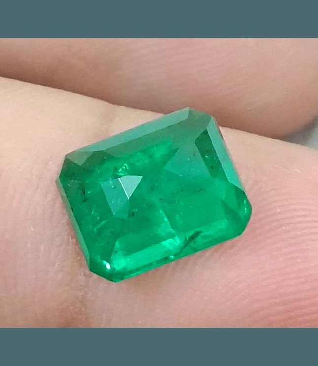 4.25ct GSI Certified Vivid Deep Green Natural Earth Mined - SMSGEMS 