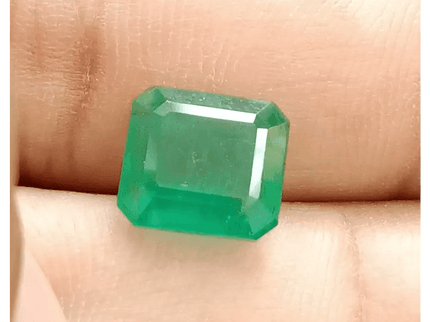 GSI Certified 4.30ct Velvet Green Colombian Emerald , Natural Earth Mined Gemstone - SMSGEMS 