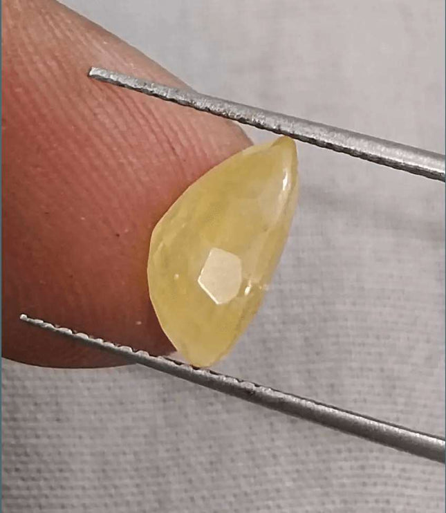 4.35ct Yellow Sapphire Natural Untreated Gemstone GSI Certified Ceylon - SMSGEMS 