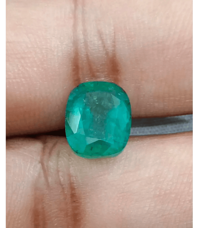 GSI Certified 4.74ct Zambian Emerald , 100% Natural Earth Mined Gemstone - SMSGEMS 