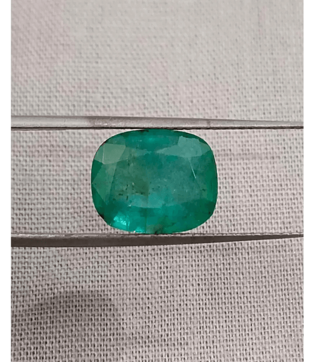 GSI Certified 4.74ct Zambian Emerald , 100% Natural Earth Mined Gemstone - SMSGEMS 