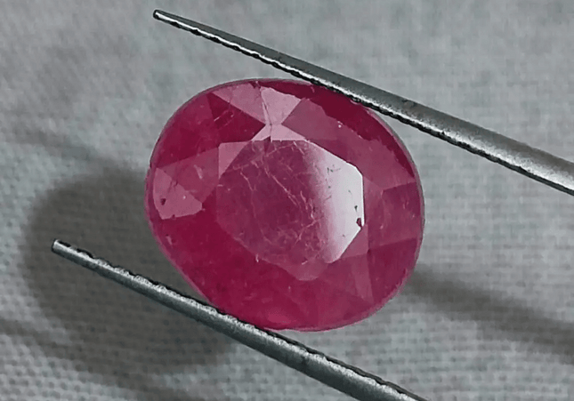4.92ct Natural Untreated Ruby Stunning Natural Ruby 4.92ct Ruby 4.92ct Untreated Gemstone - SMSGEMS 