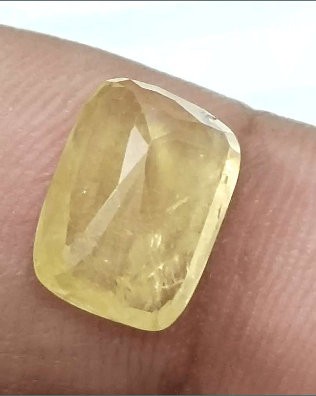 5.44ct Intense Yellow Ceylon Sapphire GSI Certified - SMSGEMS 