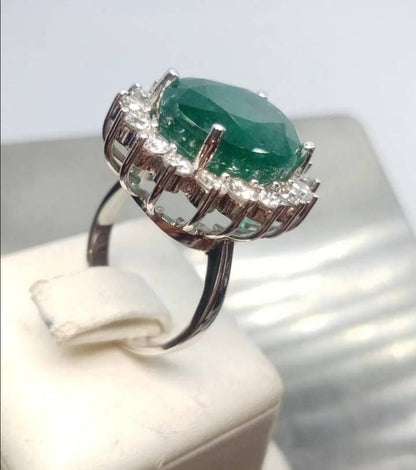 Beautiful 14kt White Gold ring set with untreated Emerald and diamonds total of 16.62ct.