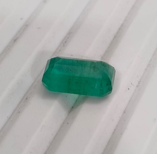 2.77ct Zambian Emerald, 100% Natural Gem