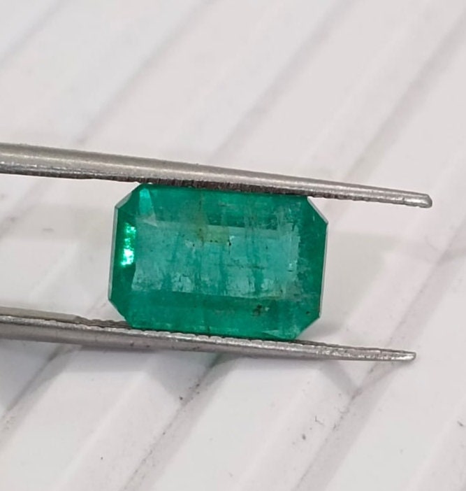 2.77ct Zambian Emerald, 100% Natural Gem