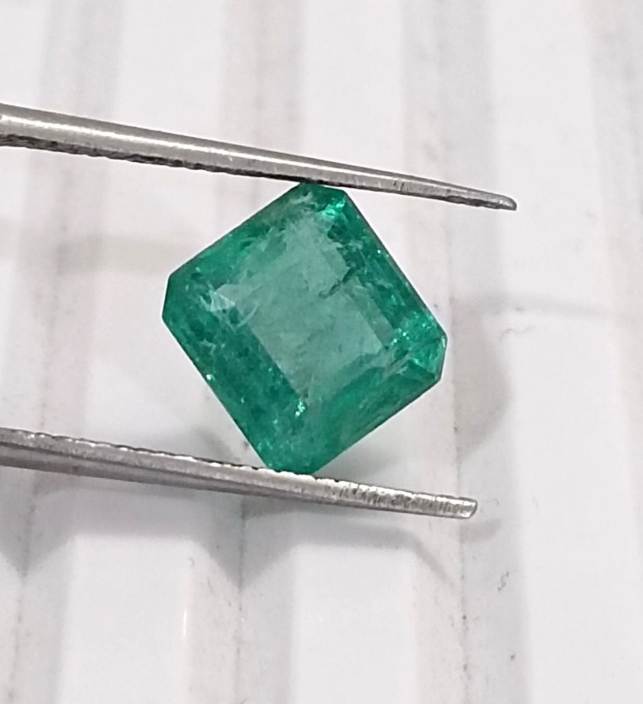 2.08ct Zambian Emerald, 100% Natural Gem