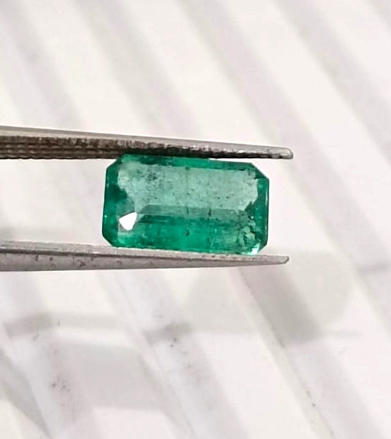 1.67ct Zambian Emerald, 100% Natural Gem