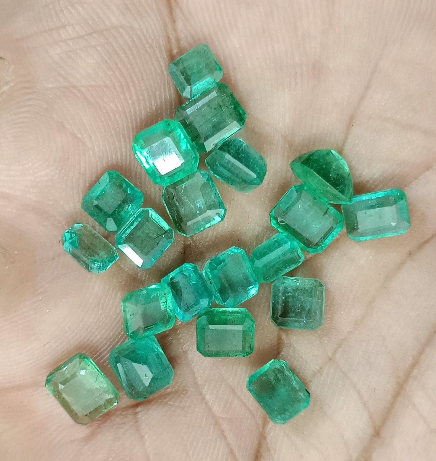 18.89ct/ 20Pcs. Emerald Cut Emerald Lot From Zambia, 100% Natural Earth Mined Gemstone.