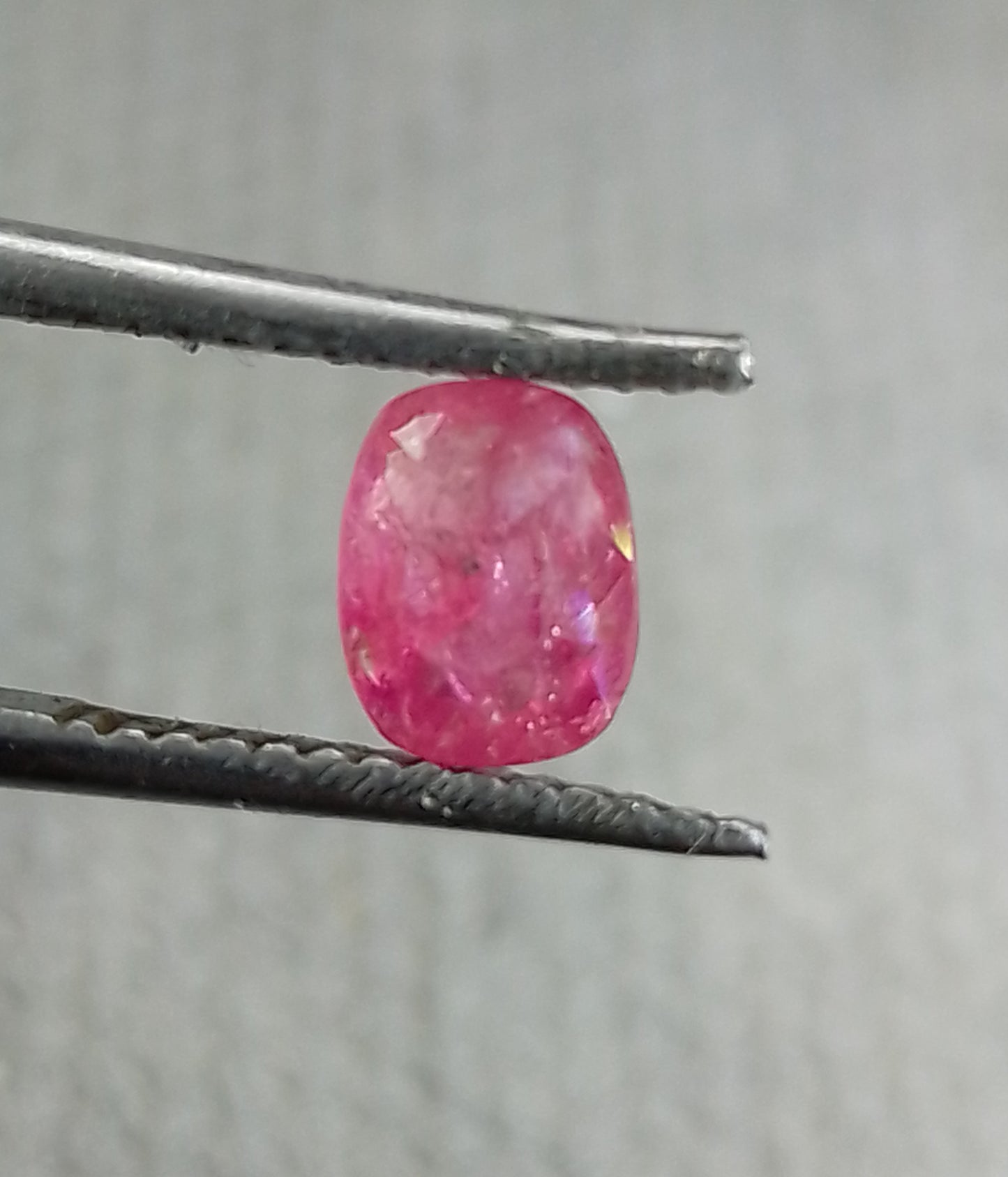 0.92ct Burmese Ruby, 100% Natural Untreated Gem