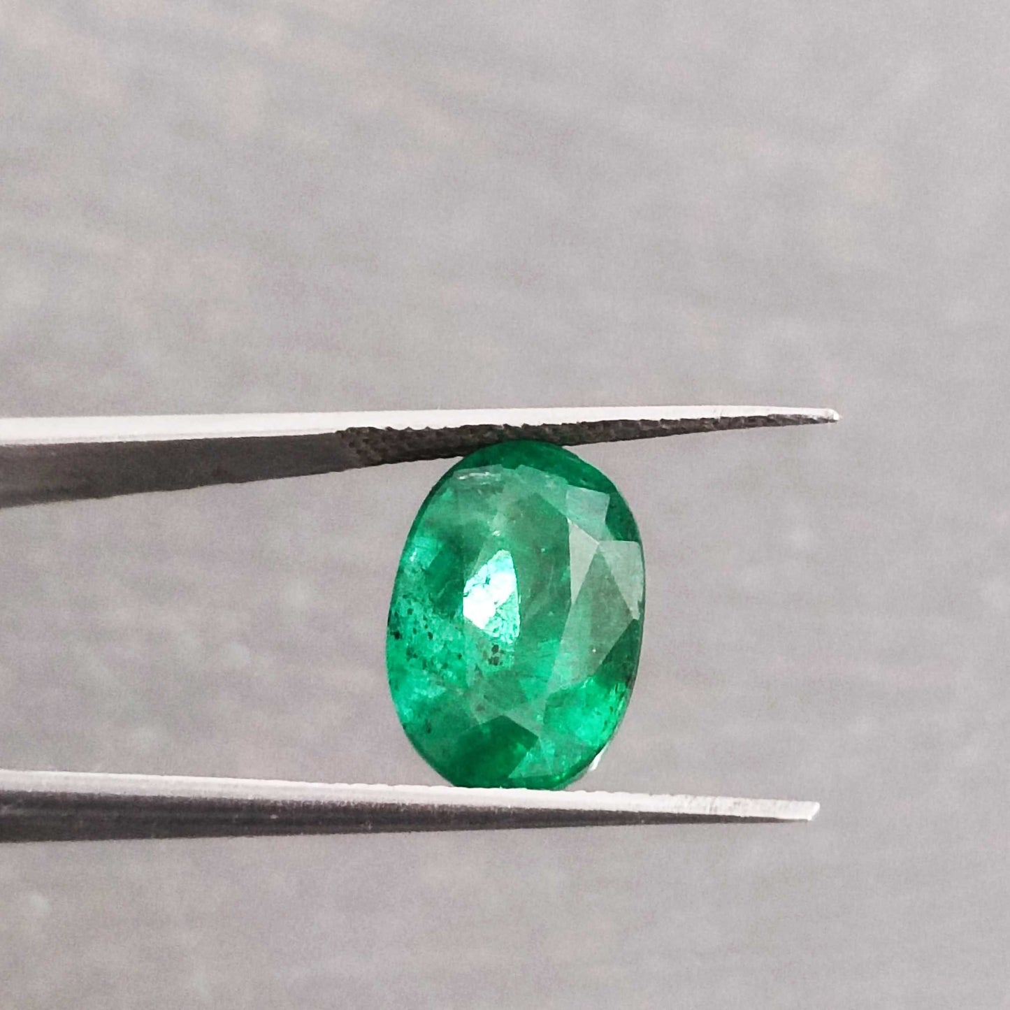 3.99ct IGI Certified Top Deep Vivid Green Emerald, 100% Natural Gem