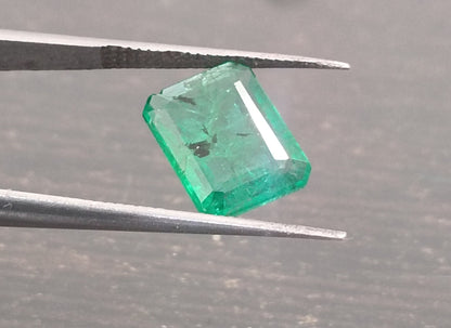 2.35ct Vivid Green Emerald, 100% Natural Gemstone