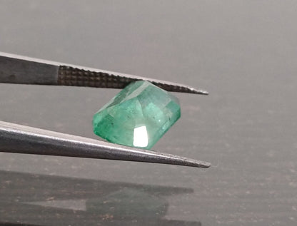 GSI Certified 2.31ct Vivid Green Ethiopian Emerald, 100% Natural Gem