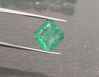 2.28ct Vivid Green Ethiopian Emerald, 100% Natural Gem