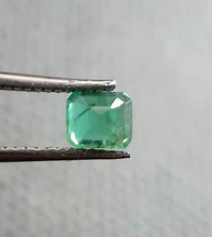 0.67ct Zambian Emerald , 100% Natural Gem