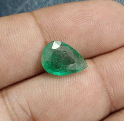 2.76ct Zambian Emerald , 100% Natural Gem