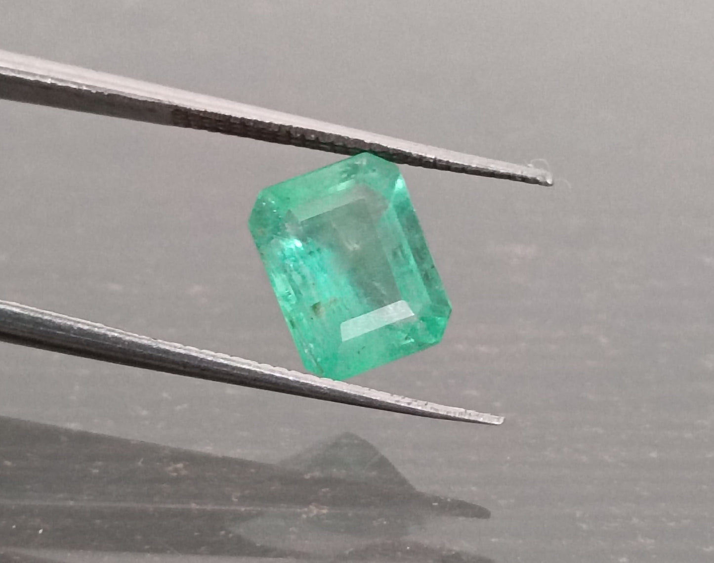 GSI Certified 2.31ct Vivid Green Ethiopian Emerald, 100% Natural Gem