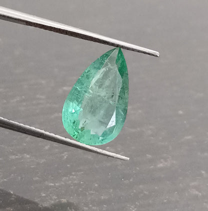 2.20ct Zambian Emerald, 100% Natural Earth mined Gem