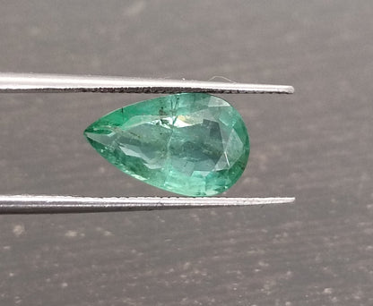 2.20ct Zambian Emerald, 100% Natural Earth mined Gem