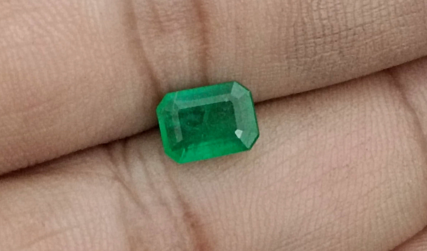 1.37ct Vivid Green  Zambian Emerald, 100% Natural Gem