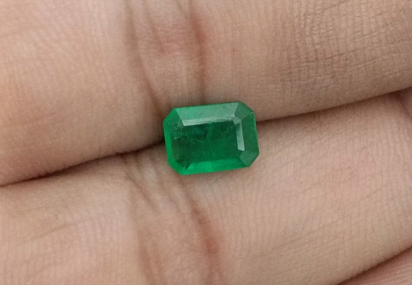 1.37ct Vivid Green  Zambian Emerald, 100% Natural Gem