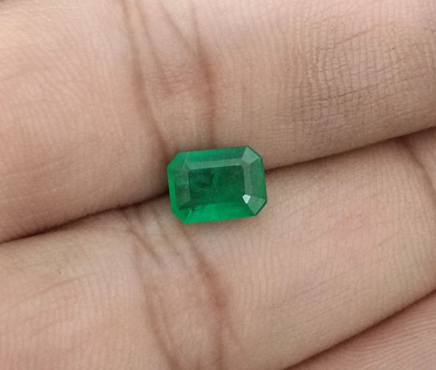 1.37ct Vivid Green  Zambian Emerald, 100% Natural Gem