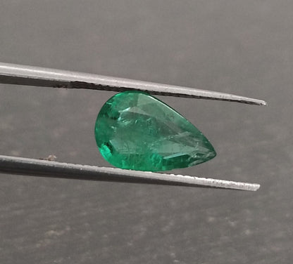 1.42ct Deep Vivid Green Emerald, 100% Natural Gem