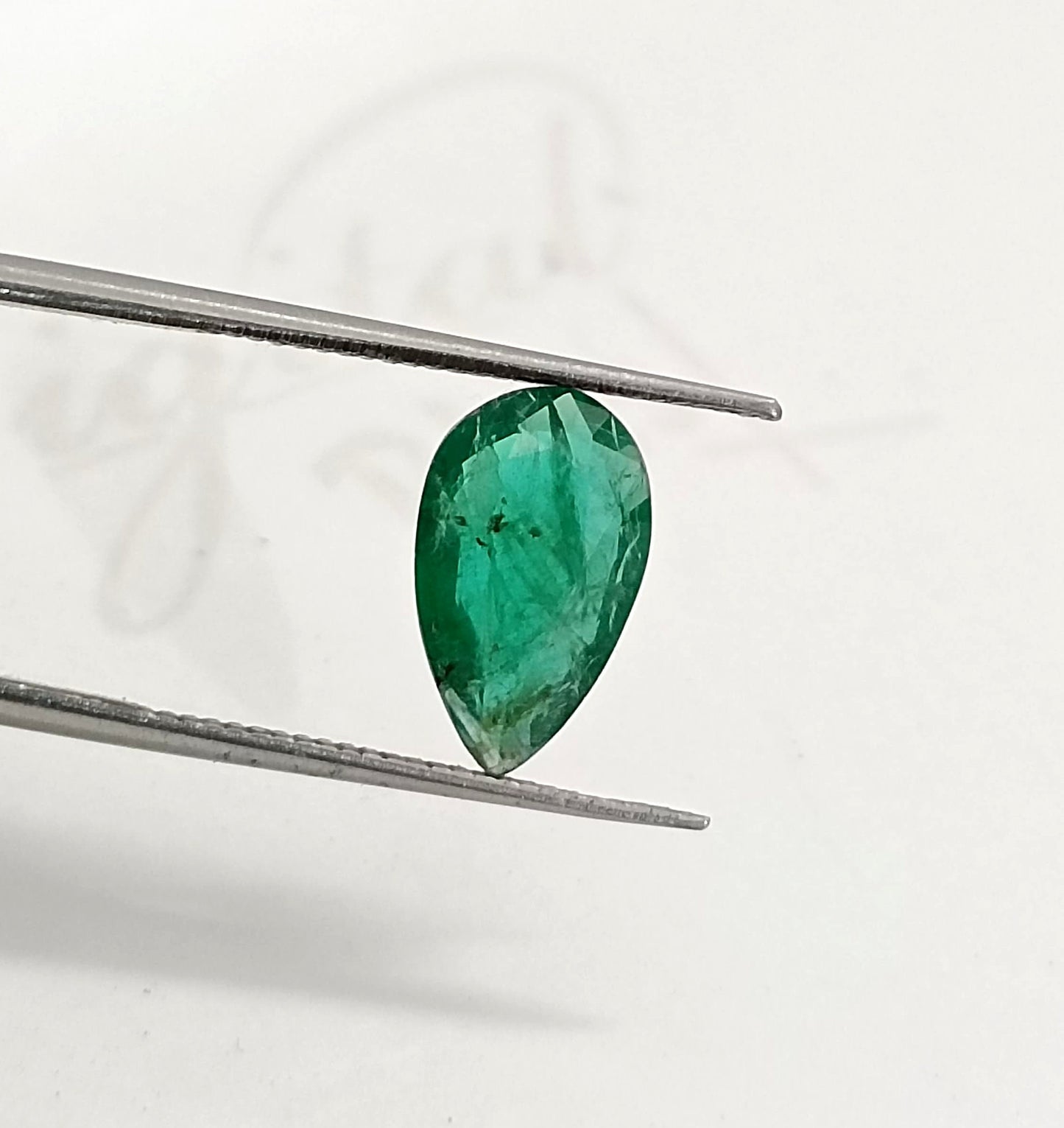 1.38ct Vivid Green Emerald, 100% Natural Earth mined Gem