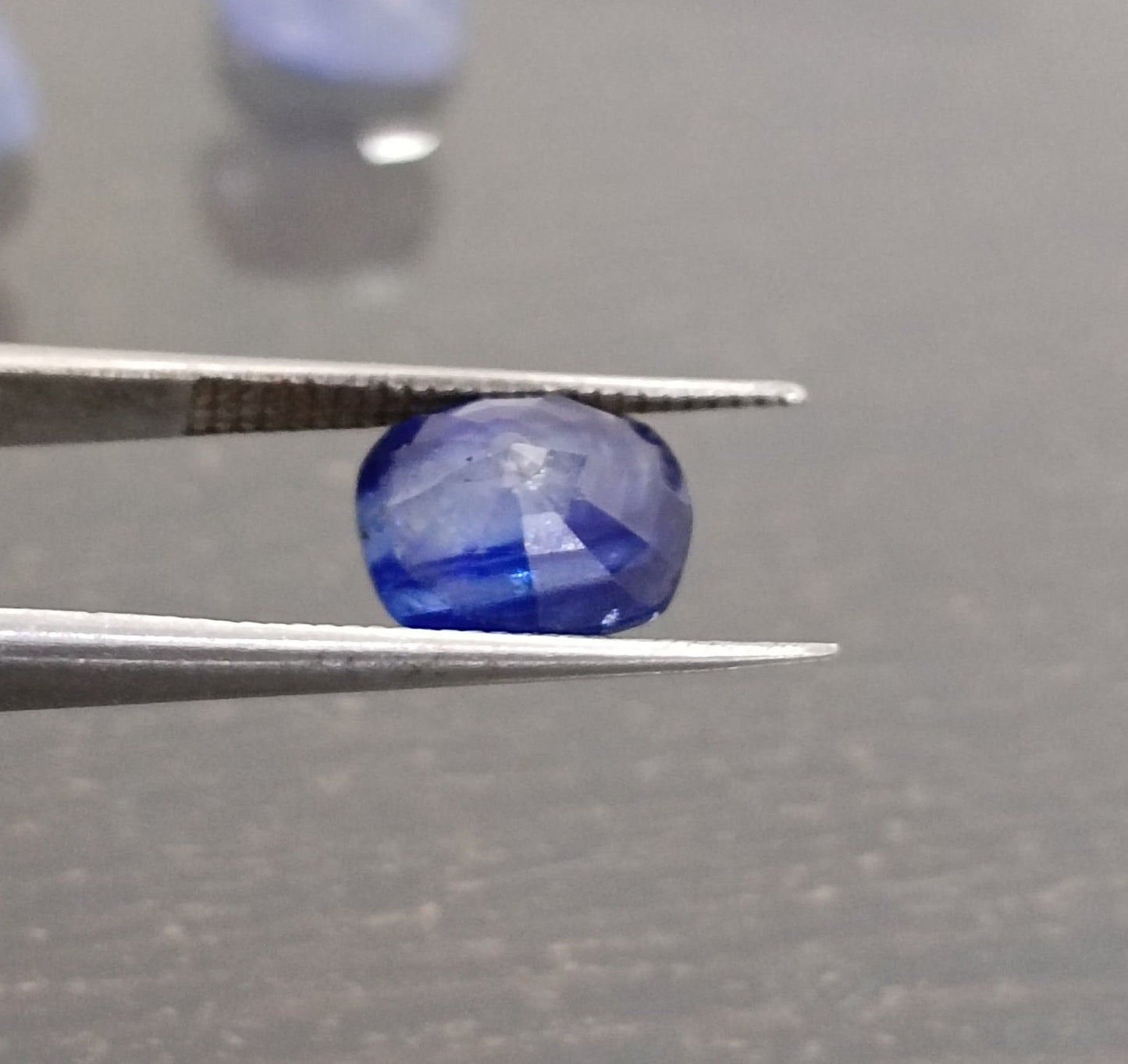 2.68ct IGI Certified Royal Blue Ceylon Sapphire, 100% Natural only heated Earth Mined Gemstone.