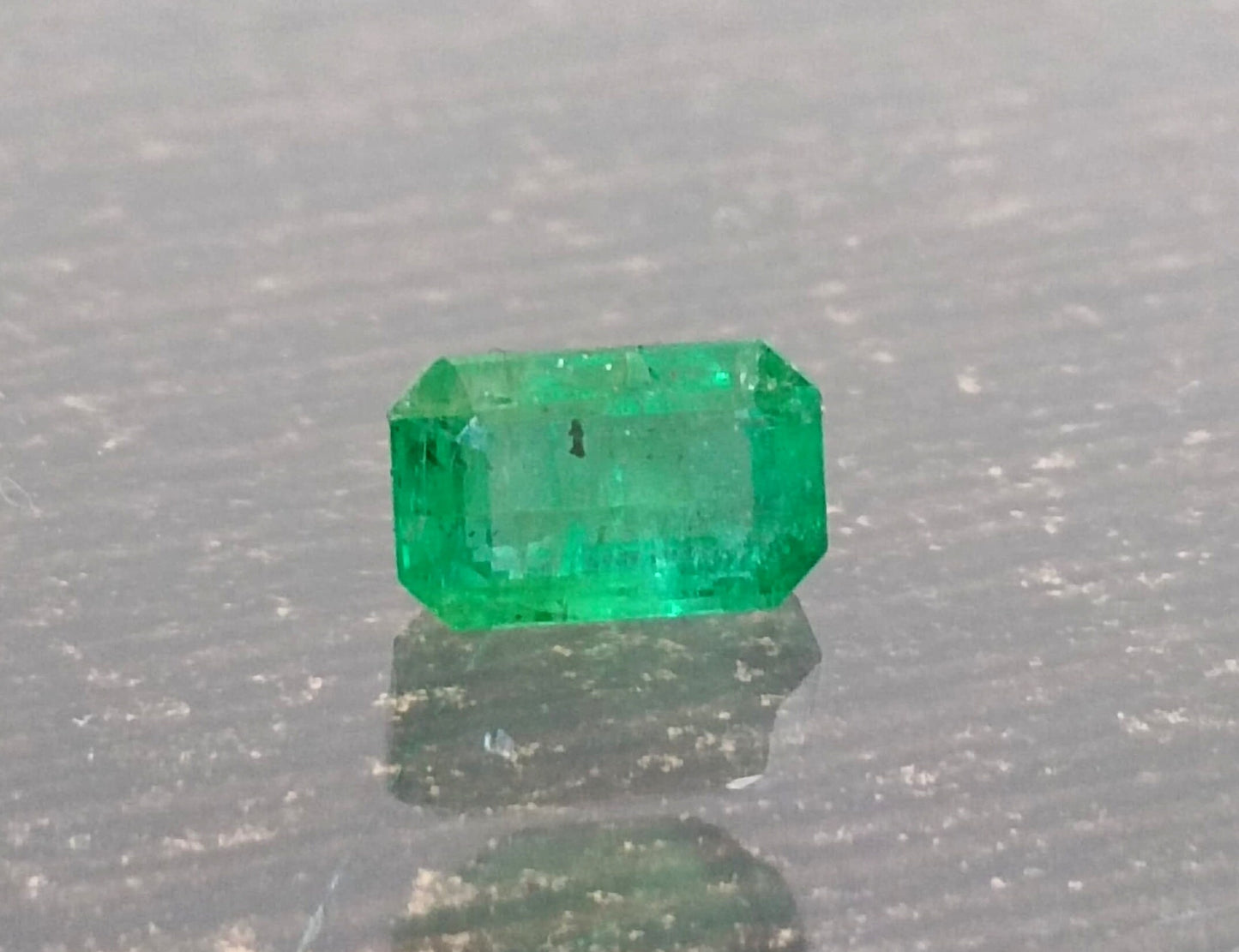 2.07ct Vivid Deep Golden Green Panjshir Emerald , 100% Natural Gem