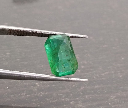 2.07ct Vivid Deep Golden Green Panjshir Emerald , 100% Natural Gem