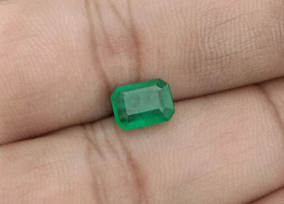 1.37ct Vivid Green  Zambian Emerald, 100% Natural Gem