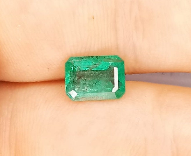 1.95ct Zambian Emerald , 100% Natural Gem