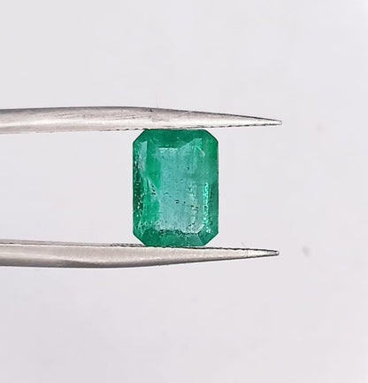 1.95ct Zambian Emerald , 100% Natural Gem