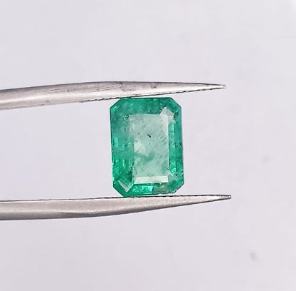 2.65ct Zambian Emerald , 100% Natural Gem