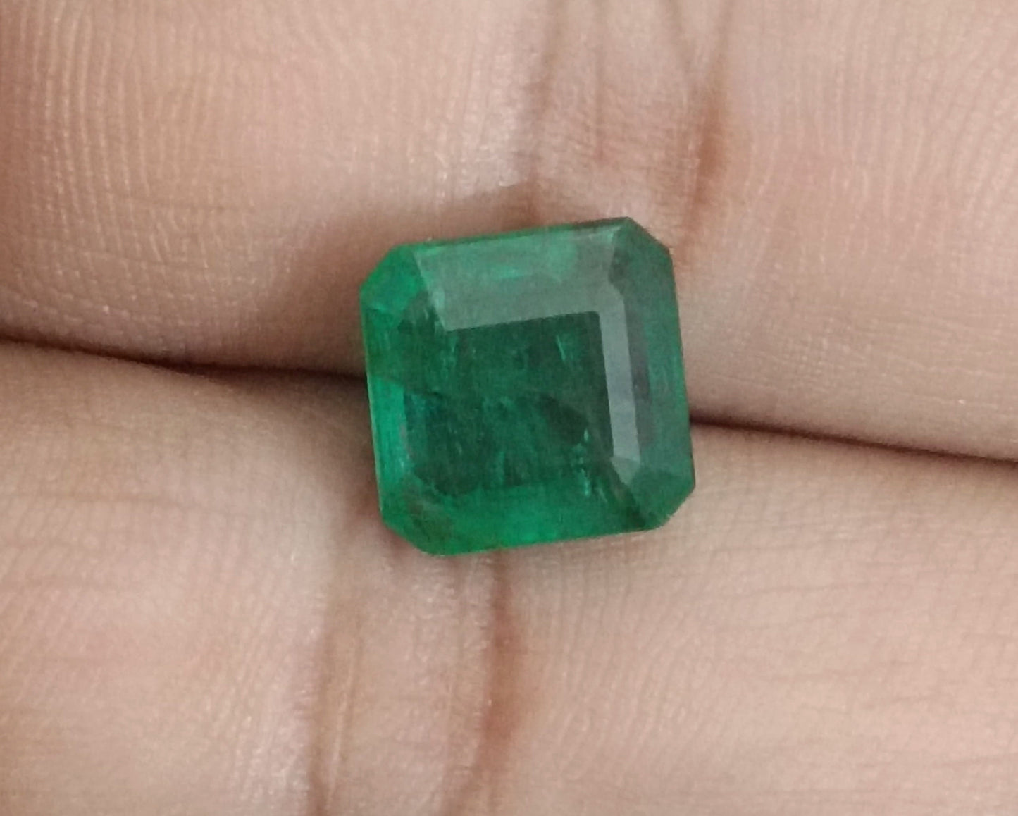 GSI Certified 4.62ct Deep Green Emerald , 100% Natural Gem