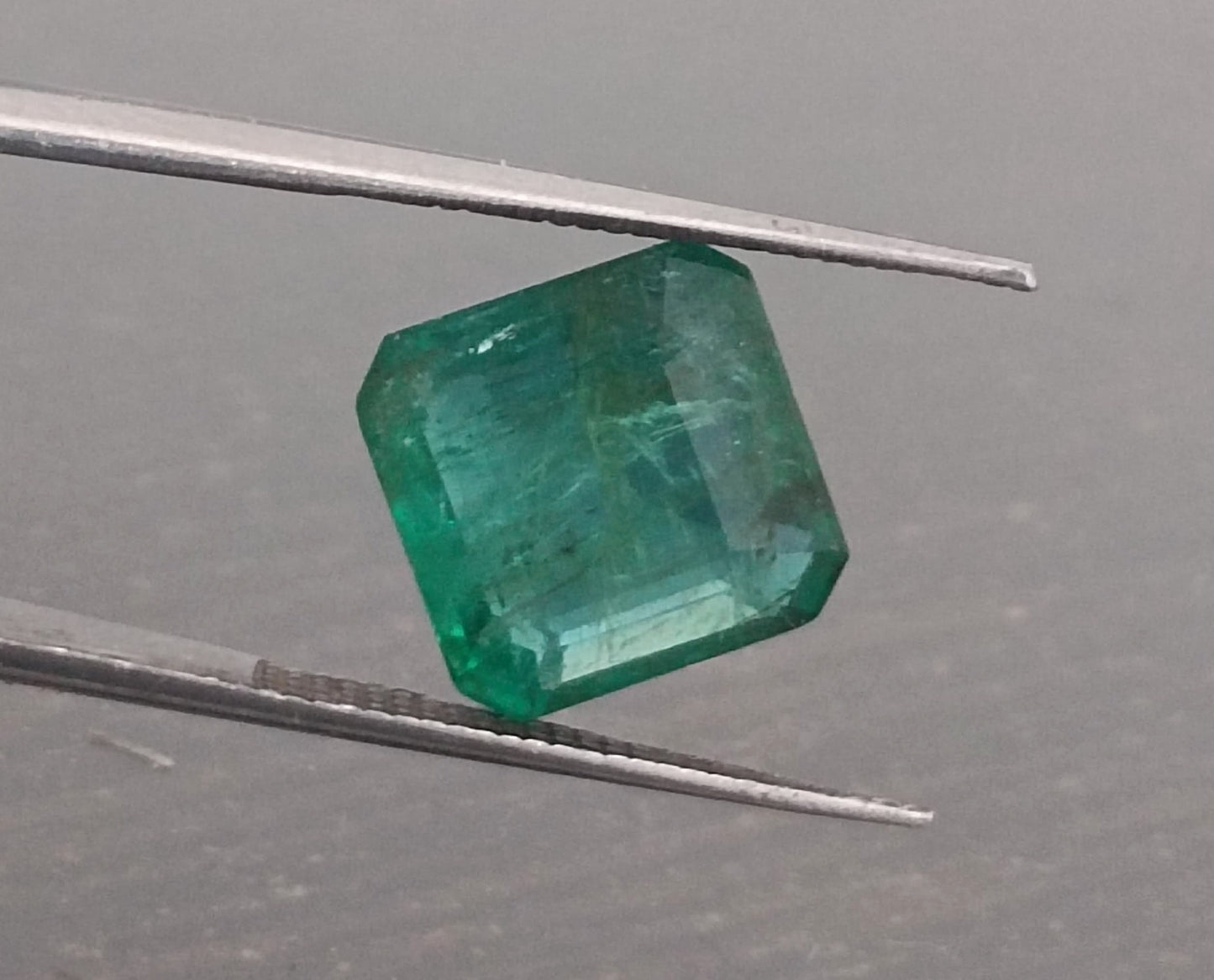 GSI Certified 4.62ct Deep Green Emerald , 100% Natural Gem