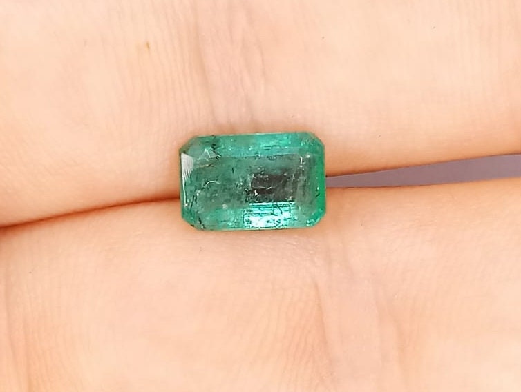 2.25ct Zambian Emerald , 100% Natural Gem