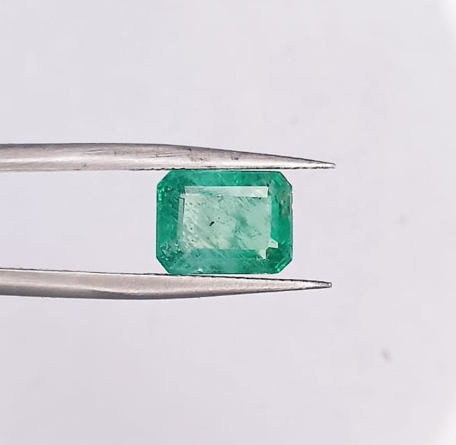 2.65ct Zambian Emerald , 100% Natural Gem