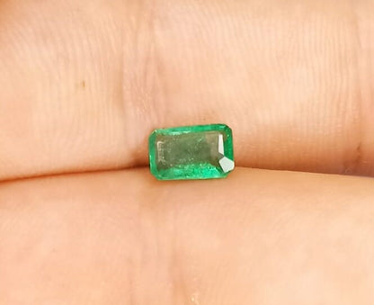 1,00 ct äthiopischer Smaragd im Smaragdschliff, 100 % natürlicher, aus der Erde gewonnener Edelstein