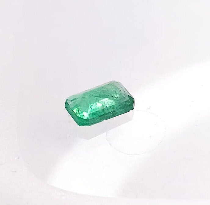 1,00 ct äthiopischer Smaragd im Smaragdschliff, 100 % natürlicher, aus der Erde gewonnener Edelstein