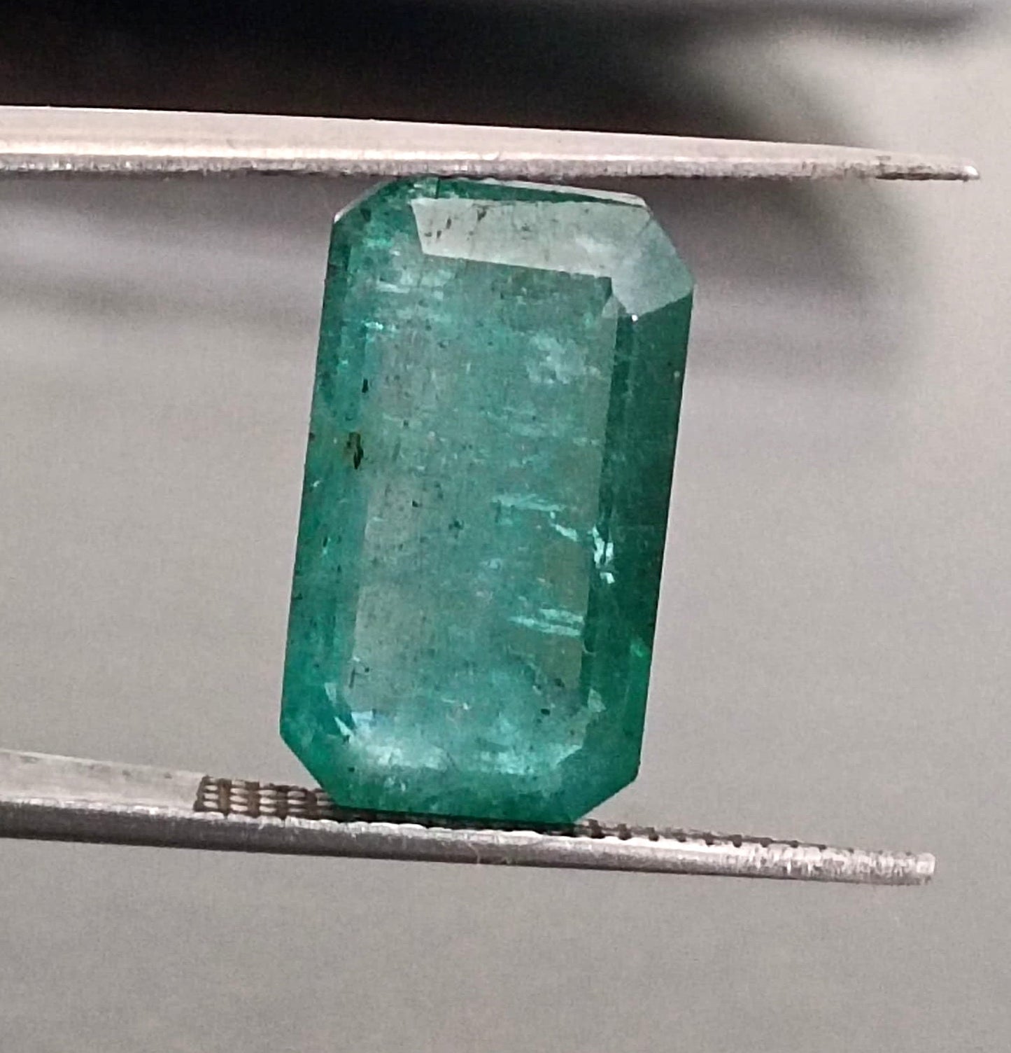 5.80ct Zambian Emerald , 100% Natural Gem