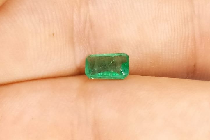 1,00 ct äthiopischer Smaragd im Smaragdschliff, 100 % natürlicher, aus der Erde gewonnener Edelstein