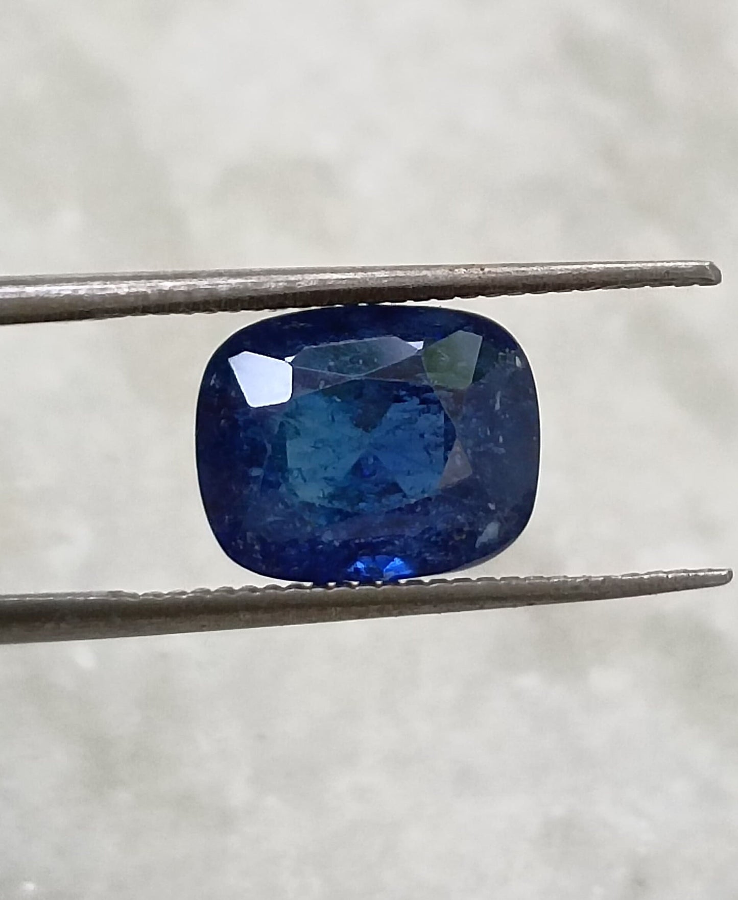 3.51ct IGI Certified Royal Blue Ceylon Sapphire, 100% Natural only heated Earth Mined Gemstone.