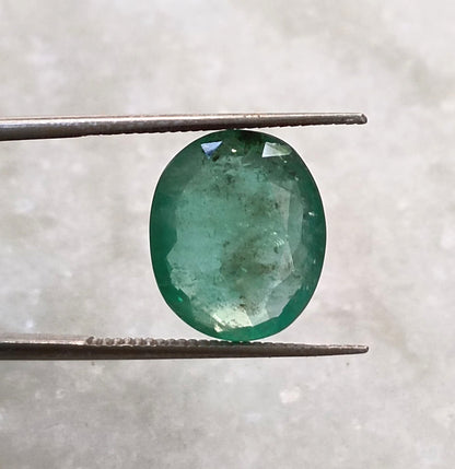 4.75ct Zambian Emerald , 100% Natural Earth Mined Gem.