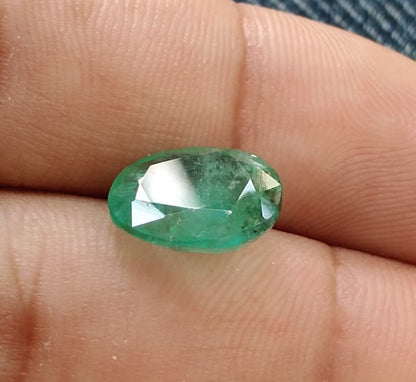 4.75ct Zambian Emerald , 100% Natural Earth Mined Gem.