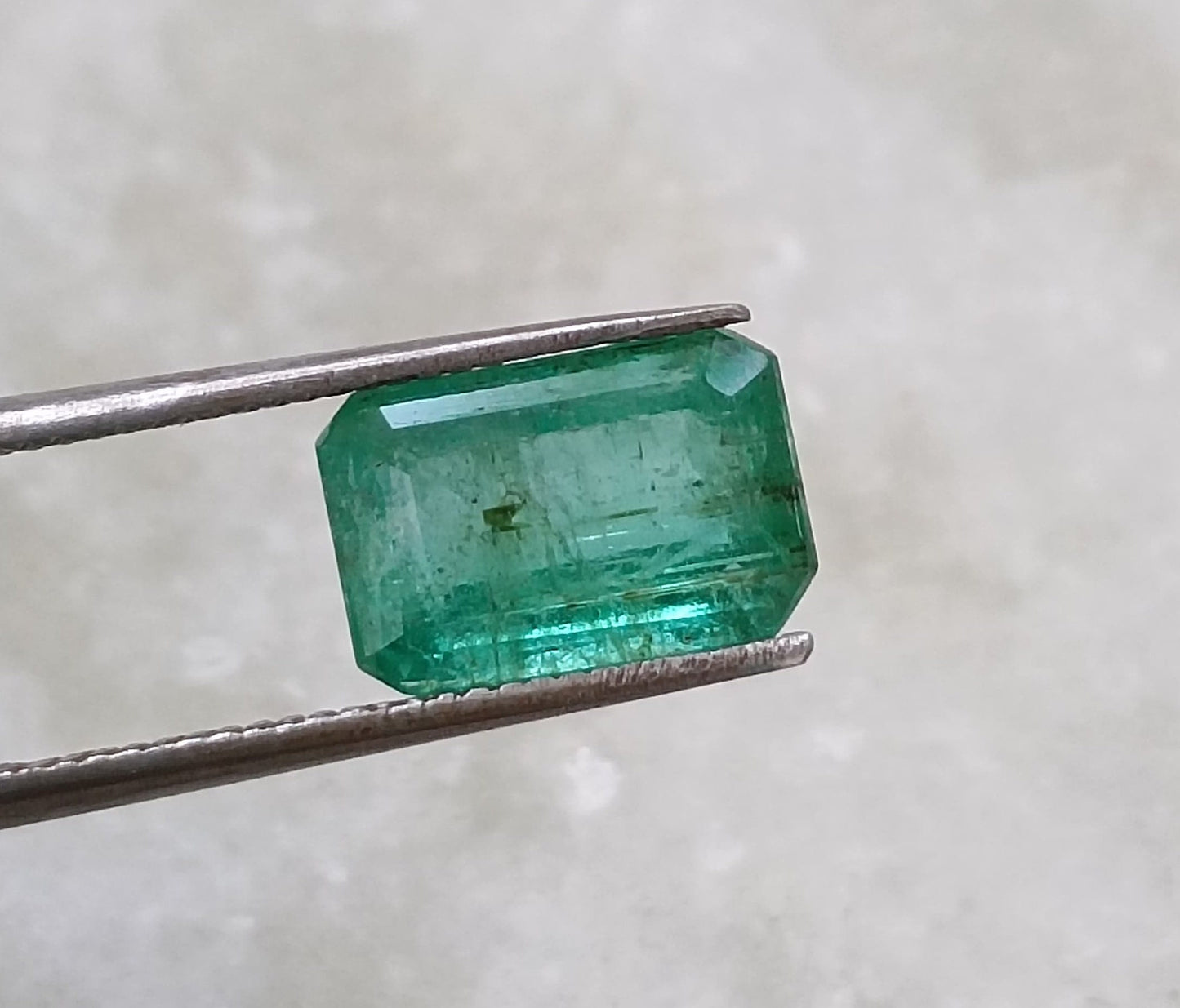 2.15ct Zambian Emerald , 100% Natural Earth Mined Gem.